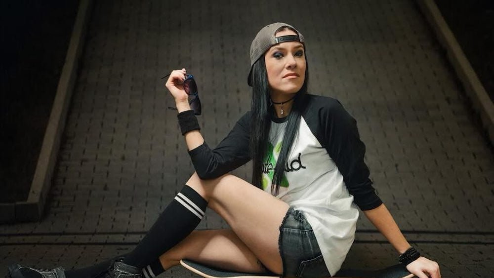 Ex-Evanescence Guitarist Jen Majura is Leaving the Music Industry