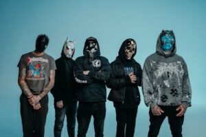HOLLYWOOD UNDEAD Shares New Single 'Savior'