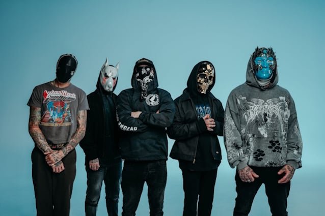 HOLLYWOOD UNDEAD Shares New Single 'Savior'