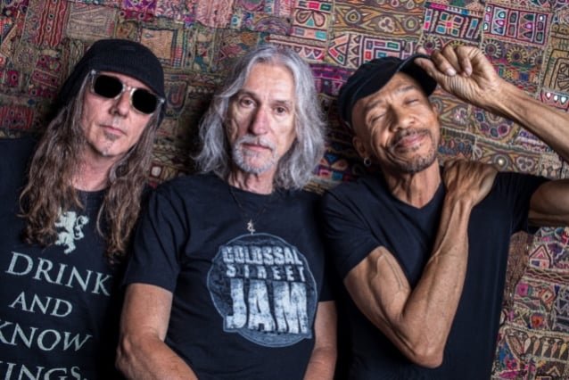 KING'S X's DOUG 'DUG' PINNICK: 'I Think That We Kind Of Influenced A Lot Of Bands'
