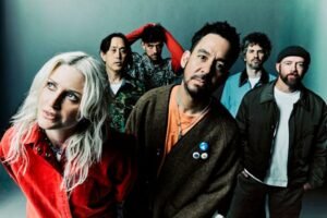 LINKIN PARK's DAVE 'PHOENIX' FARRELL: 'In The History Of The Band, The Most Tragic Thing For Sure Was Losing CHESTER BENNINGTON'