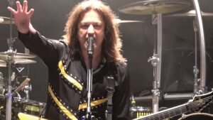 STRYPER's MICHAEL SWEET: 'I've Come To The Conclusion That The Hate For This Band Stems From Hatred For God'