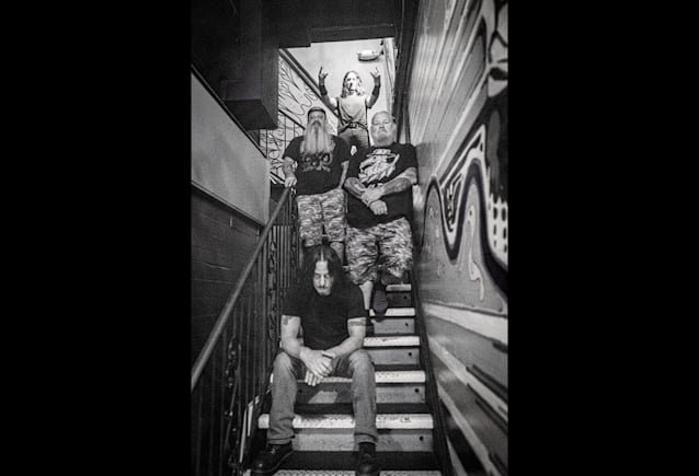 SUN DONT SHINE Feat. TYPE O NEGATIVE And CROWBAR Members: New Single 'Coming Down' Released