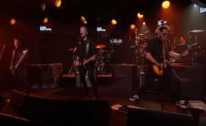 Watch: THE OFFSPRING Performs Four Songs On 'Jimmy Kimmel Live!'