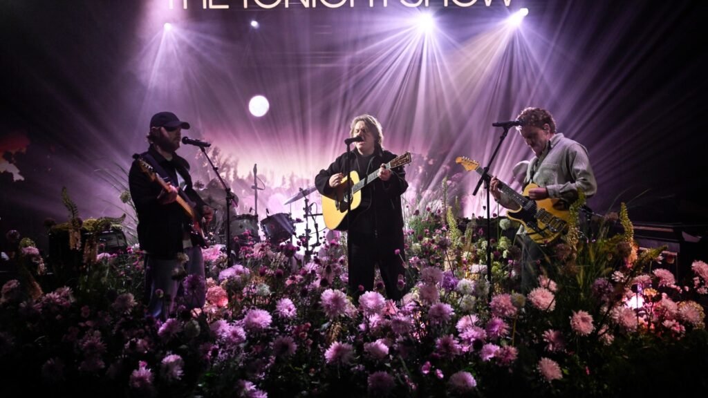 Lewis Capaldi Showcases Uplifting Single 'Survive' on 'Fallon'