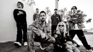 MIKE SHINODA Didn't Want LINKIN PARK's Story To End With CHESTER BENNINGTON's Suicide