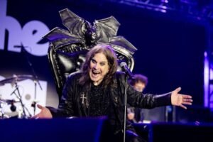 OZZY OSBOURNE, BLACK SABBATH Streams Jump After Legendary Heavy Metal Singer's Death