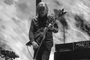 Tool's Adam Jones Bent Out of Shape Over Lars Ulrich Impersonator, Calls Him "Disrespectful"