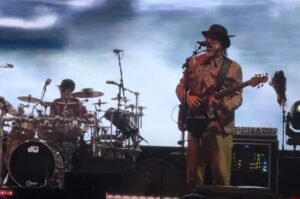 Watch: PRIMUS Performs Cover Of BLACK SABBATH's 'N.I.B.' In Honor Of OZZY OSBOURNE