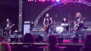 Watch: RIKKI ROCKETT's THE ROCKETT MAFIA Performs In Pickerington, Ohio