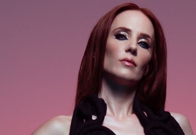 EPICA's SIMONE SIMONS On Her Introduction To Symphonic Metal: 'I Thought It Was Magical'