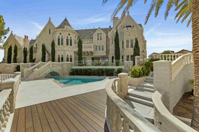 FIVE FINGER DEATH PUNCH's ZOLTAN BATHORY Puts His Las Vegas Castle-Inspired Mansion On Market For $28 Million