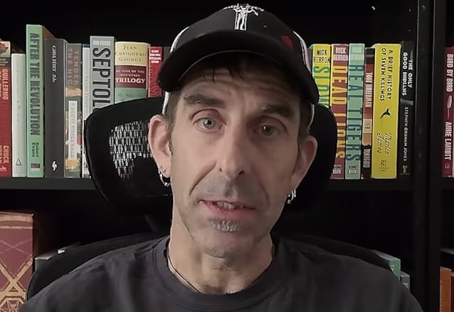 LAMB OF GOD's RANDY BLYTHE Pays Tribute To BRENT HINDS: He Was 'A True Rock 'N' Roll Wild Man'
