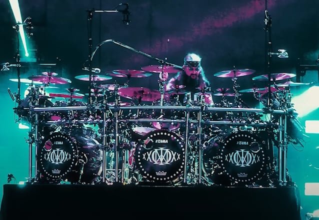 MIKE PORTNOY On His Return To DREAM THEATER: 'I'm So Thankful That It's Come Back Full Circle'