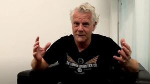 New IRON MAIDEN Drummer SIMON DAWSON: 'I Can't Say How Much I Appreciate The Support I've Had From The Fans'