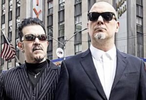 PANTERA's PHILIP ANSELMO And CHARLIE BENANTE Talk 50th Anniversary Of 'Jaws': 'It's Not Just A Horror Movie'