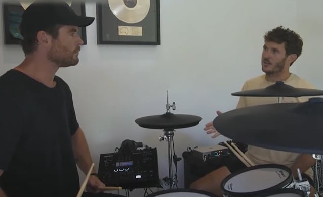 PARKWAY DRIVE's BEN GORDON Explains How He Ended Up Teaching Actor CHRIS HEMSWORTH To Play Drums