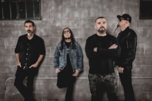 SERJ TANKIAN On SYSTEM OF A DOWN: 'We're Really Enjoying Each Other's Company' And 'Having A Great Time'