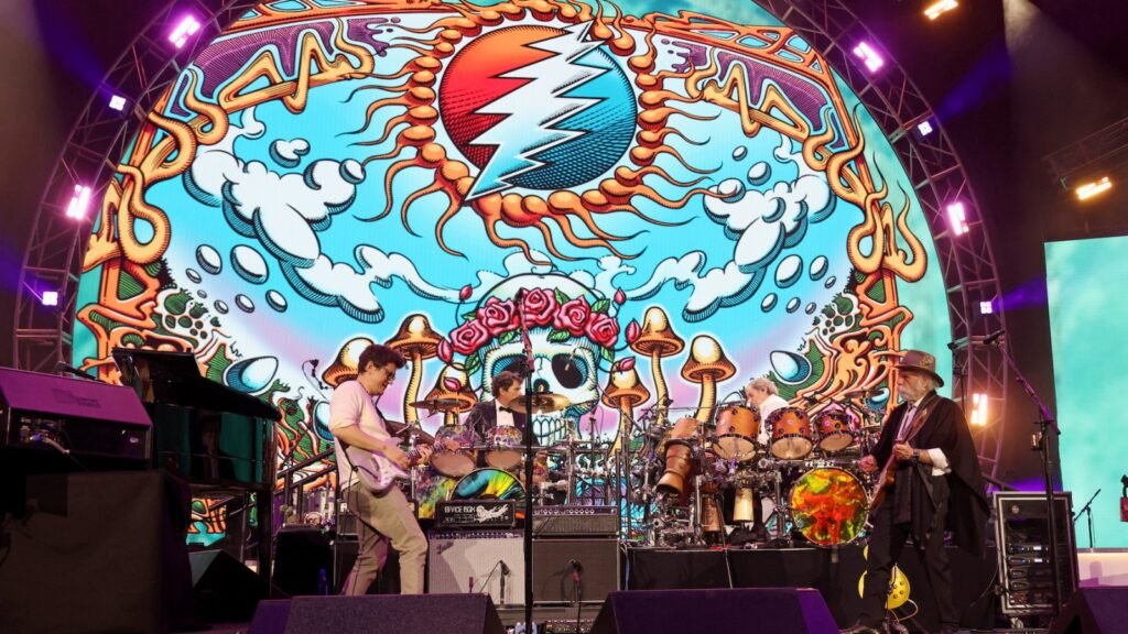 See Sturgill Simpson Join Dead and Company for 'Morning Dew' at GD 60