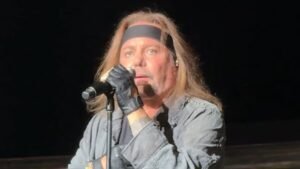 See VINCE NEIL's Entire Concert In Bethel, New York