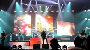 Watch: DREAM THEATER Performs Three Songs For ERNIE BALL's 'Big Sound'