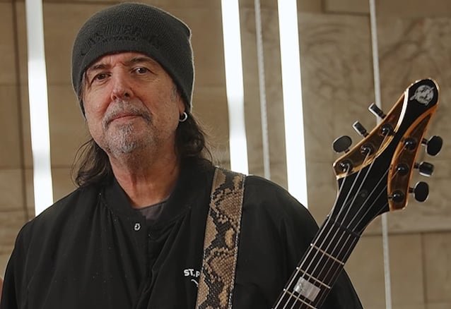 MOTÖRHEAD Guitarist PHIL CAMPBELL: 'There'll Never Be Another One Like LEMMY'