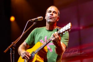 Jack Johnson Delivers Warm Vibes and Surprise Collaborations at Ruoff Music Center