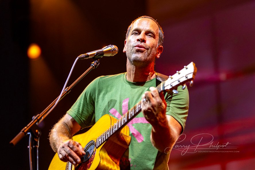 Jack Johnson Delivers Warm Vibes and Surprise Collaborations at Ruoff Music Center