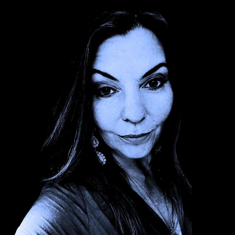 Gothic alternative singer, songwriter Aronieme releases third single 'Hallow,' off upcoming album